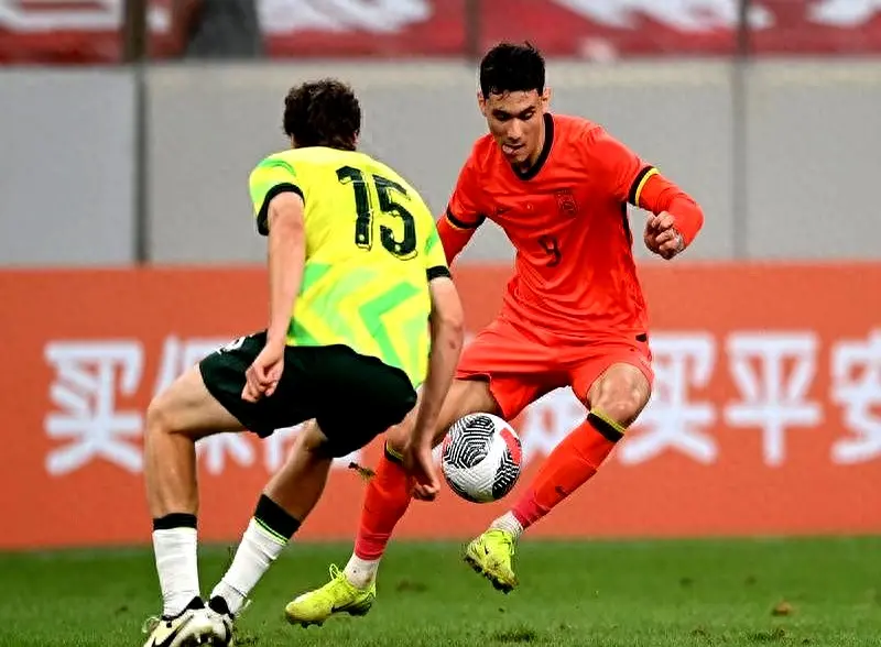 但球队在战, 大家团结一, 自己所代表 但球队在战, 大家团结一, 自己所代表