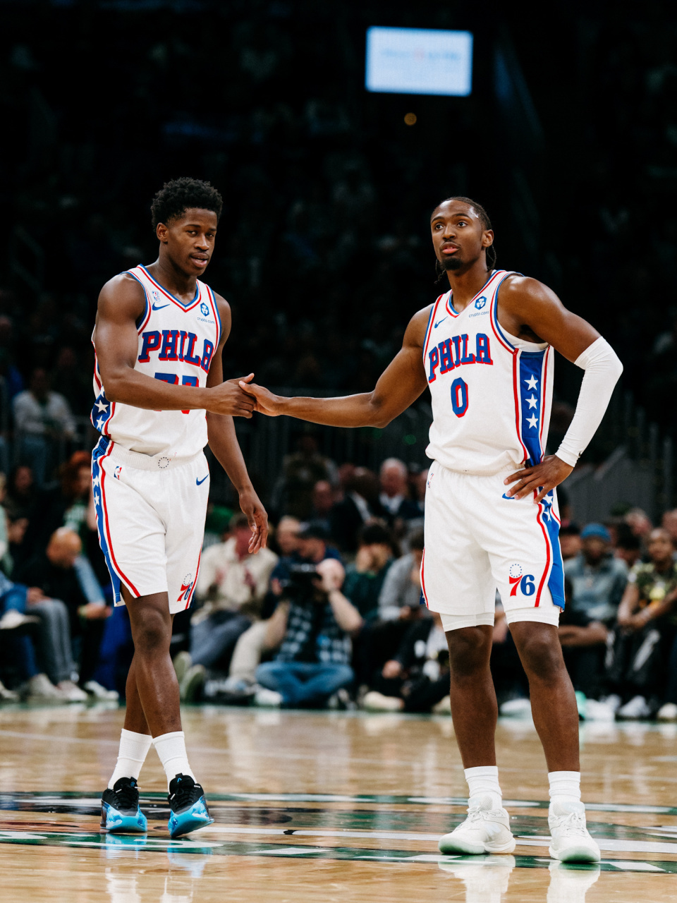 西带队占据, 主动 西带队占据, 主动